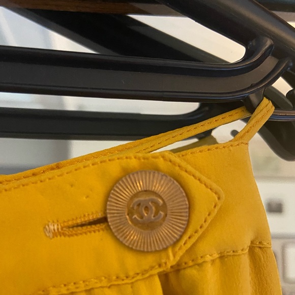 Four piece vintage Chanel suit - Picture 9 of 9